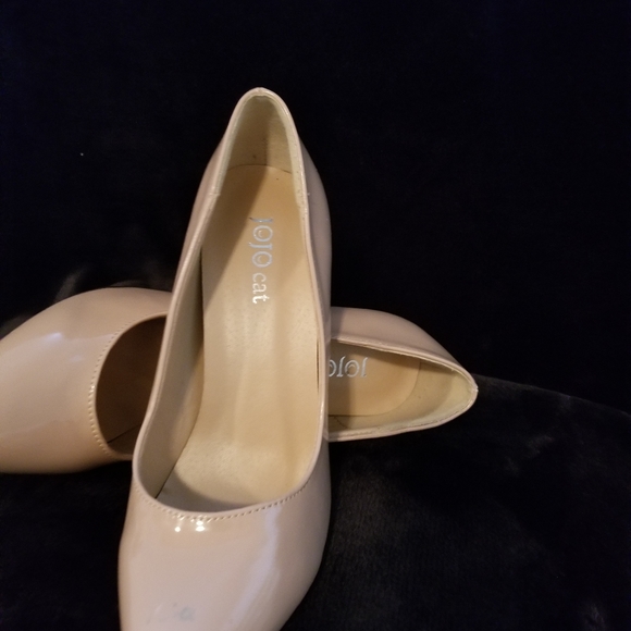 JOJO CAT SIZE 39 SHOES - Picture 5 of 8